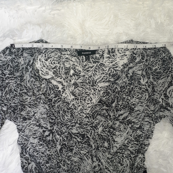 Express Dress - Picture 5 of 6